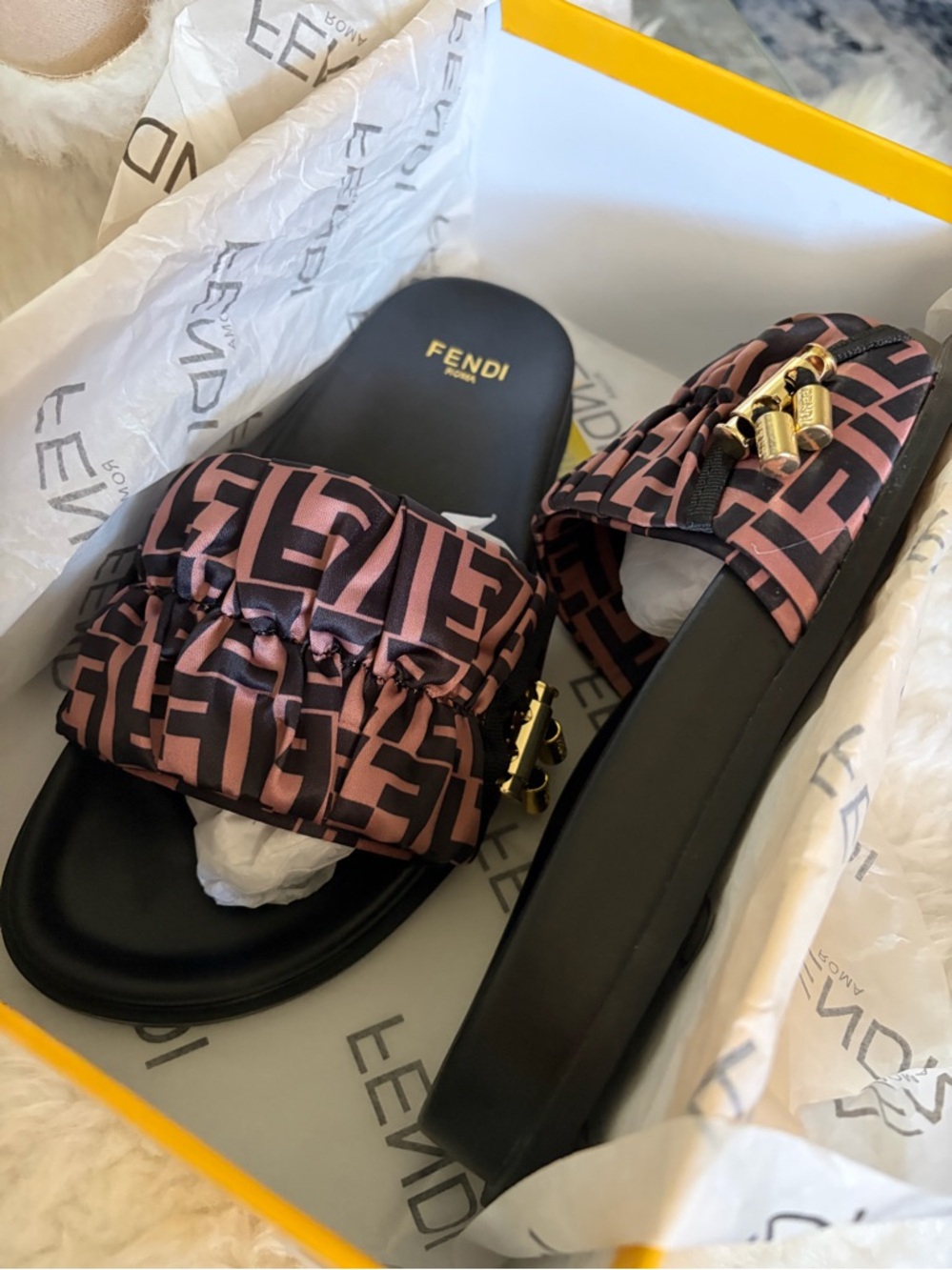 Fendi vertigo Monogram Slide Sandals - Picture 9 of 11